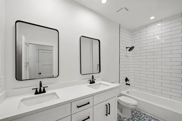 $445,000 | 8421 Venus Street, Unit A B, Houston, TX 77088