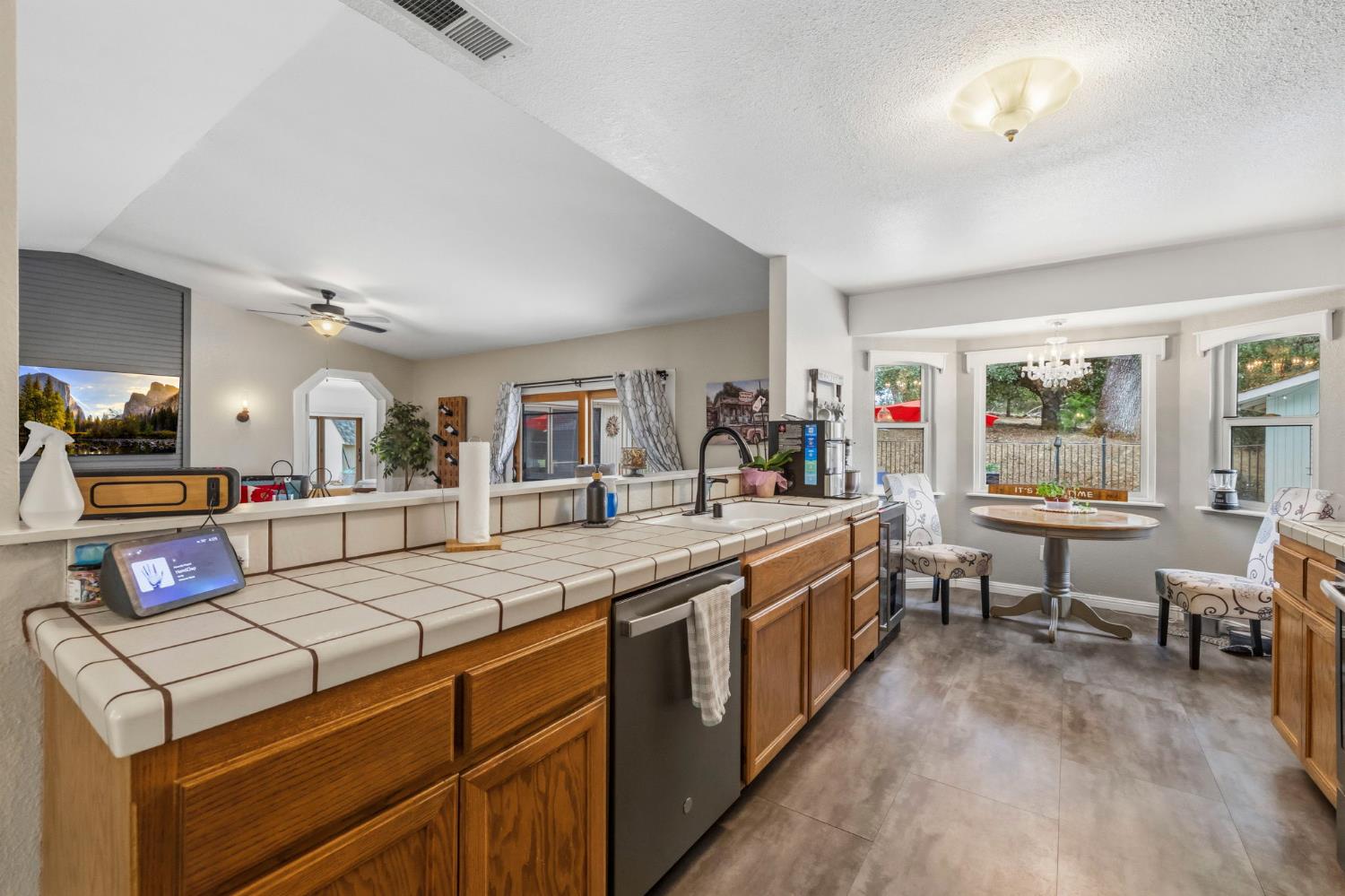 11460 Racetrack Road Sonora, CA 95370 - Photo 7 of 46