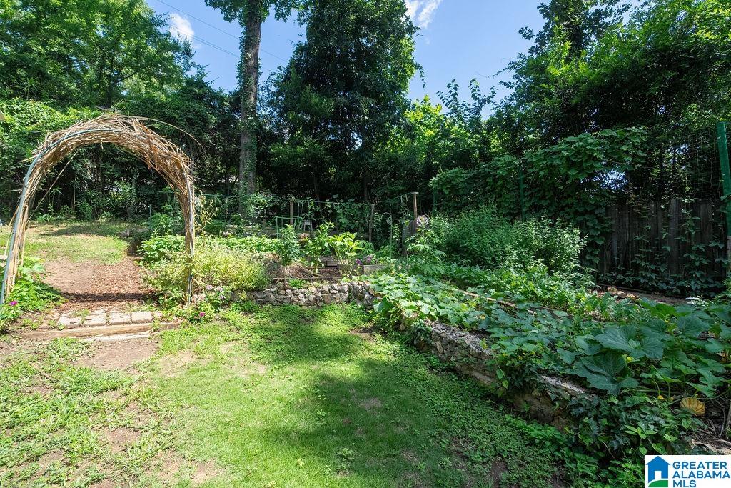 3652 Crestside Road Birmingham, AL 35223 - Photo 33 of 38