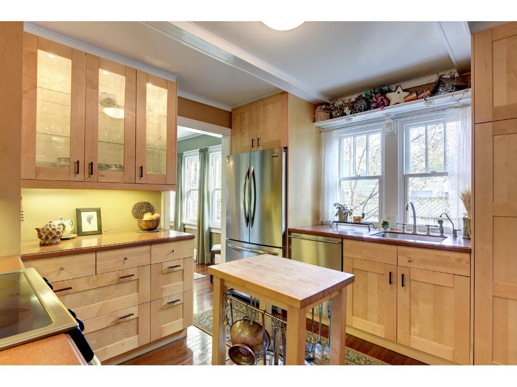 5040 Manitou Road Tonka Bay, MN 55331 - Photo 4 of 23 Gallery Image 4