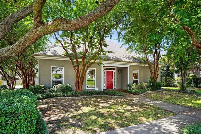 $699,000 | Undisclosed Address, Metairie, LA 70005