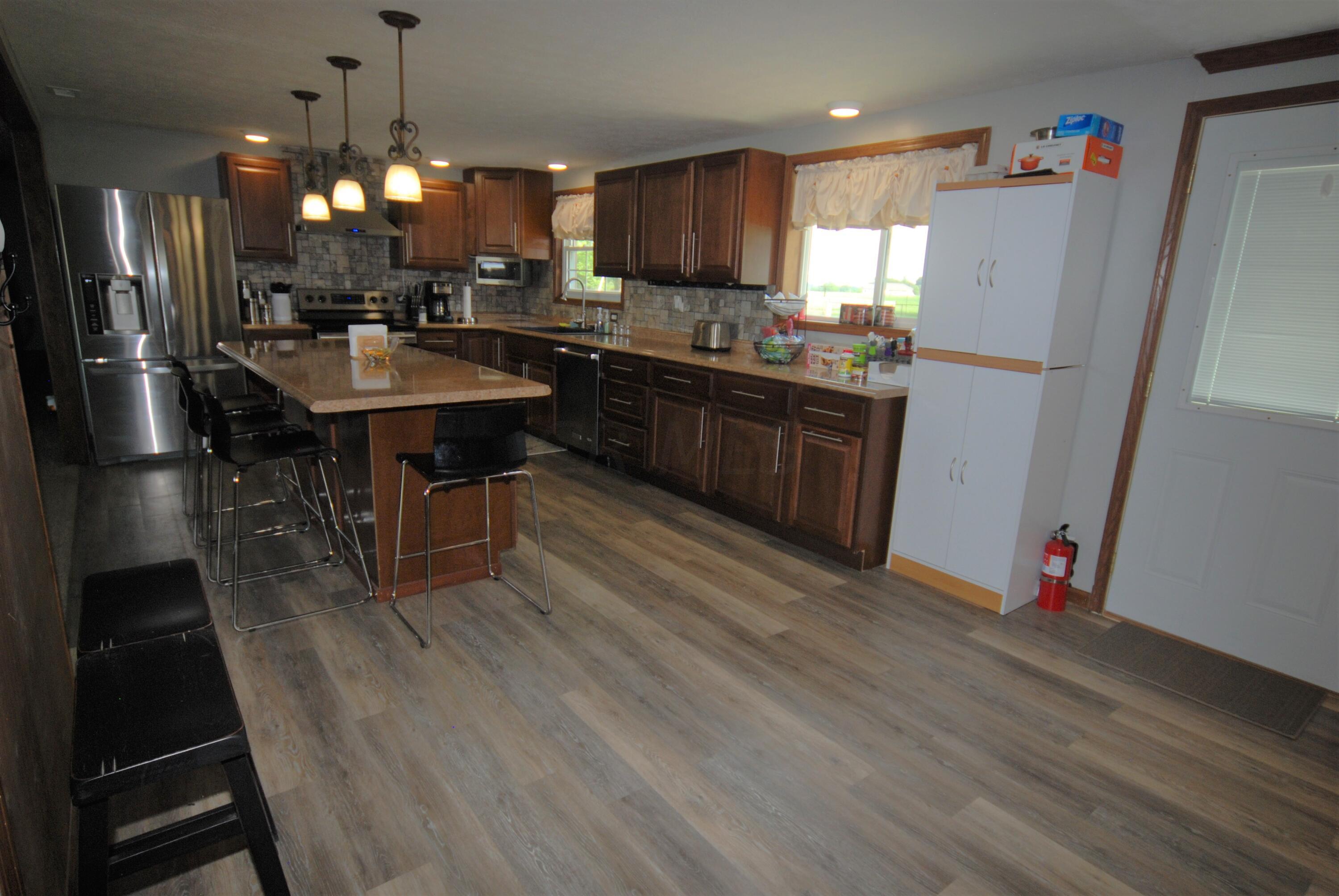 3741 Mumper Road Springfield, OH 45502 - Photo 18 of 31 kitchen