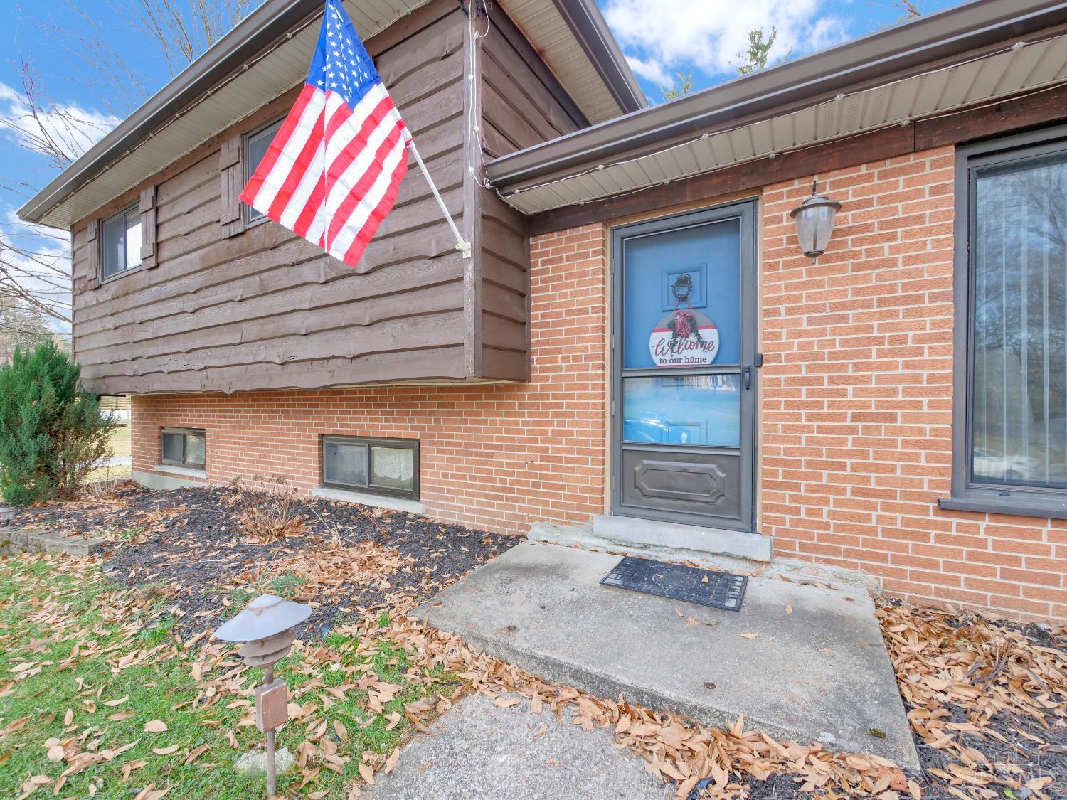 1523 Covered Bridge Road Cincinnati, OH 45231 - Photo 3 of 41 Gallery Image 3
