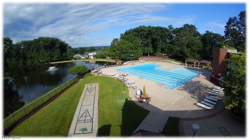 7282 Holzhauer Road Northfield, OH 44067 - Photo 42 of 47 Outdoor community pool