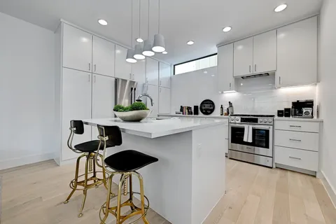 $740,000 | 3406 East 17th Street, Unit 5, Austin, TX 78721