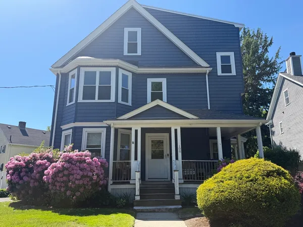 $4,200 | 108 Norwood Avenue, Unit 2, Newton, MA 02460