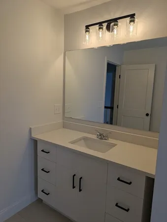 $3,200 | 778 Main Street, Unit 6, Leicester, MA 01524