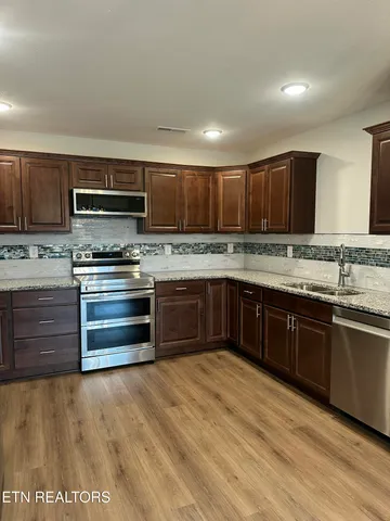 $389,000 | 766 Snowflower Circle, Pigeon Forge, TN 37863