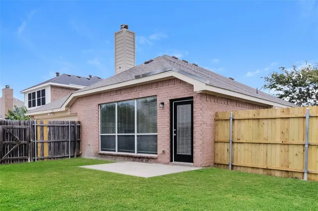 $2,305 | 1039 Barrymore Lane, Duncanville, TX 75137