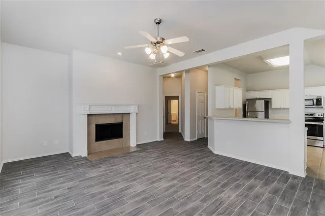 $2,305 | 1039 Barrymore Lane, Duncanville, TX 75137