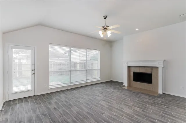 $2,305 | 1039 Barrymore Lane, Duncanville, TX 75137