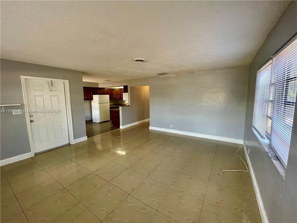 1821 Northeast 56th Street, Unit 4 Fort Lauderdale, FL 33308 - Photo 4 of 9