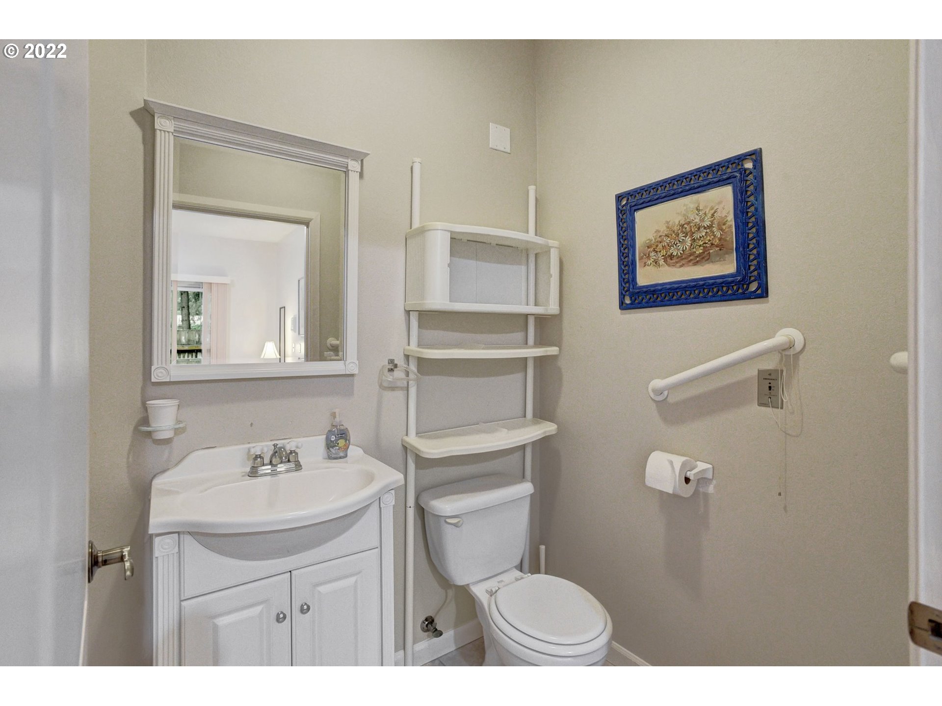 12122 Southeast Foster Road Portland, OR 97266 - Photo 14 of 32