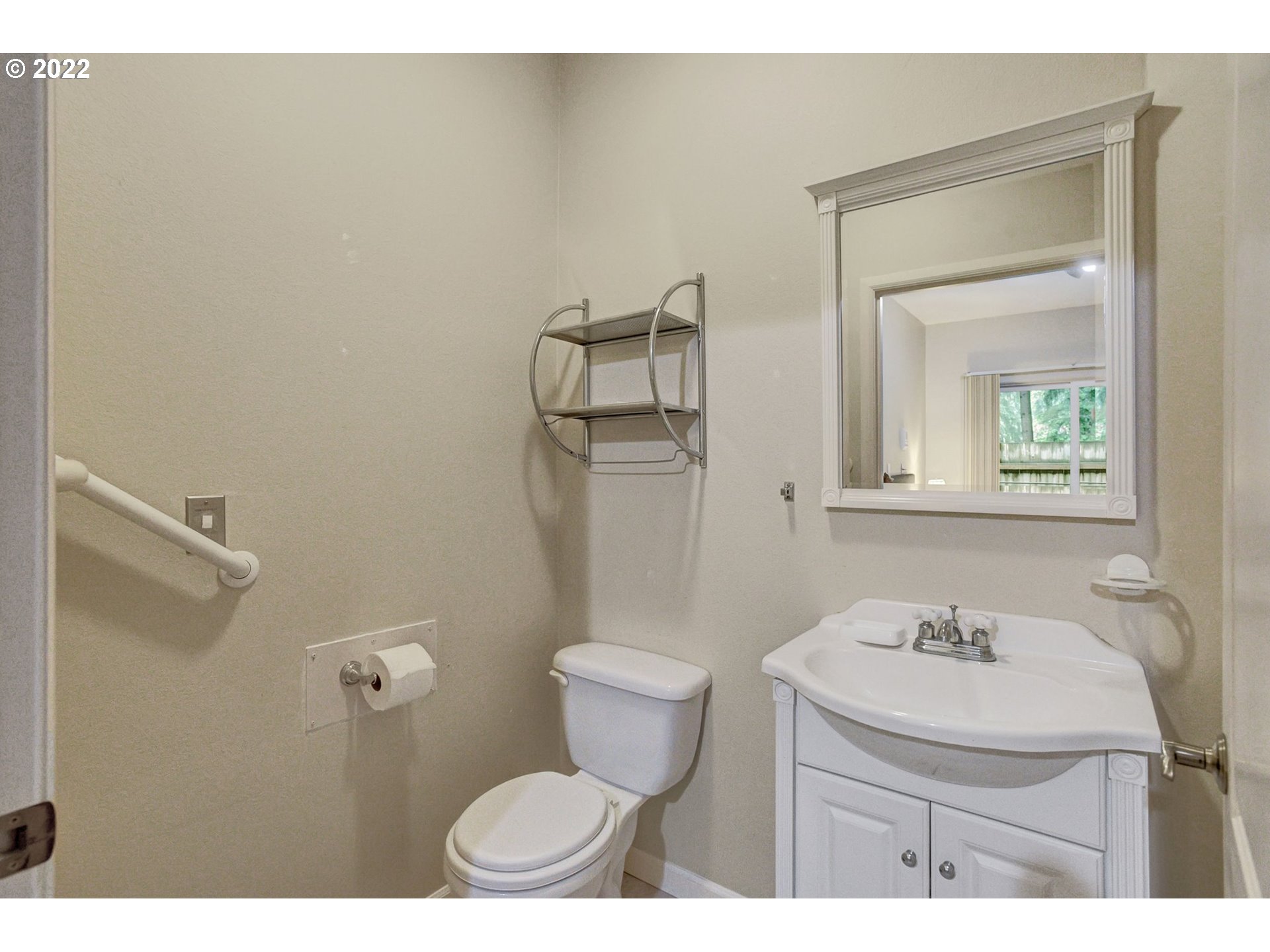 12122 Southeast Foster Road Portland, OR 97266 - Photo 17 of 32
