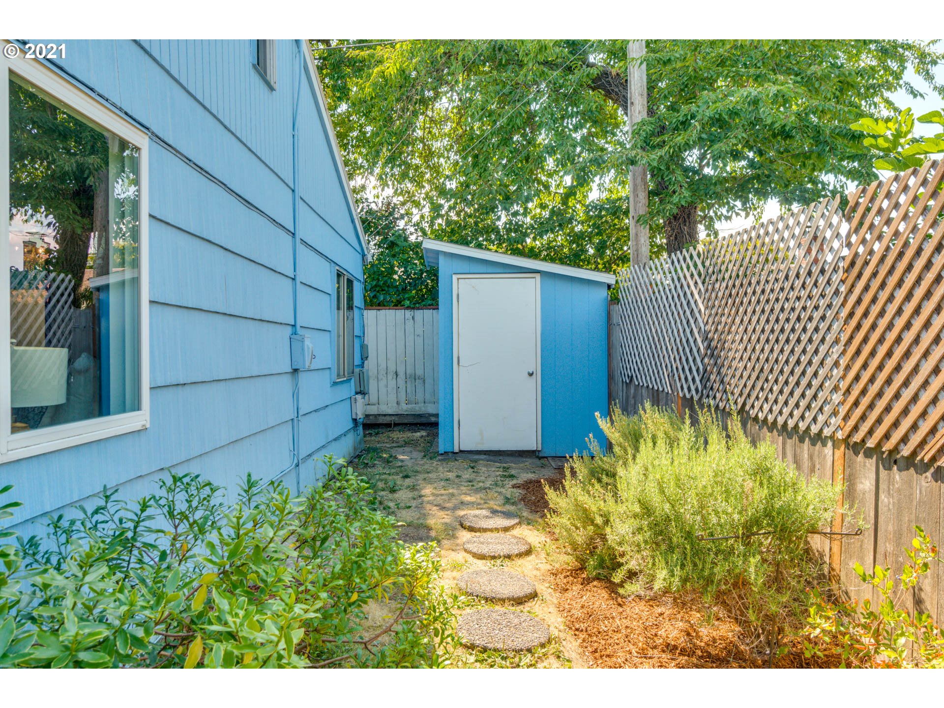 11555 Southwest Denney Road Beaverton, OR 97008 - Photo 26 of 28 a view of a backyard