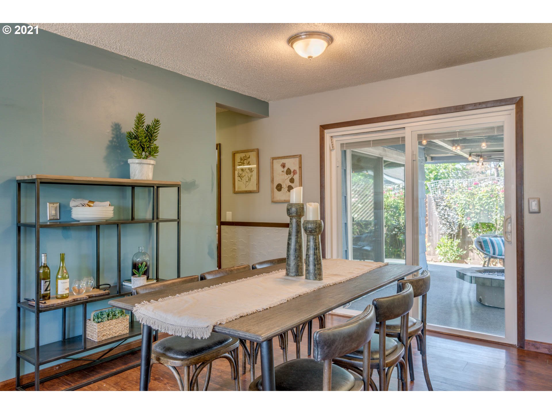 11555 Southwest Denney Road Beaverton, OR 97008 - Photo 5 of 28 a dining room with a table and chairs