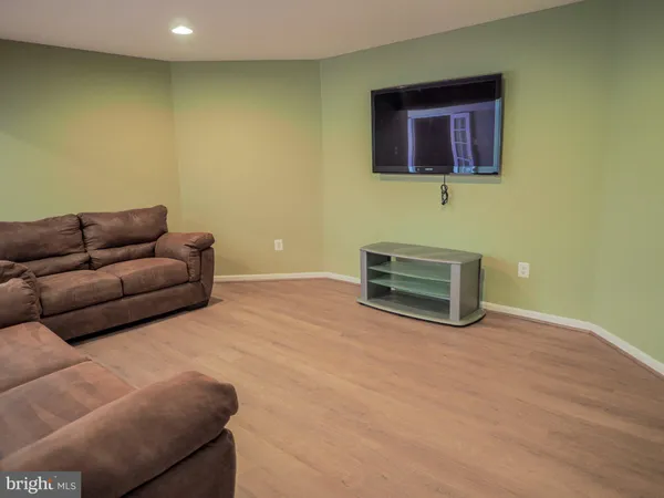 $885,000 | 905 Gunnison Court, Crofton, MD 21114