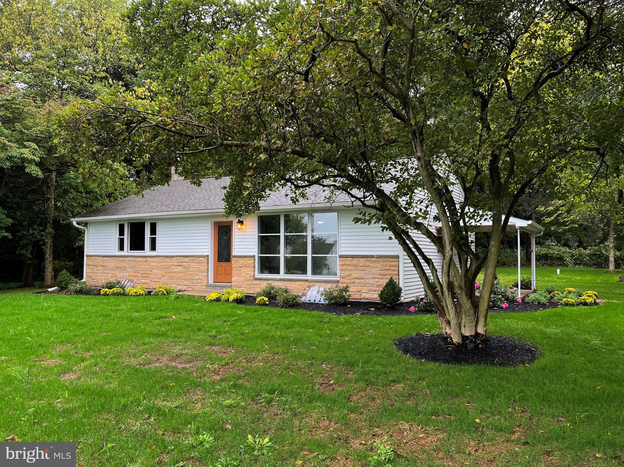 910 Spring City Road Phoenixville, PA 19460 - Photo 1 of 35