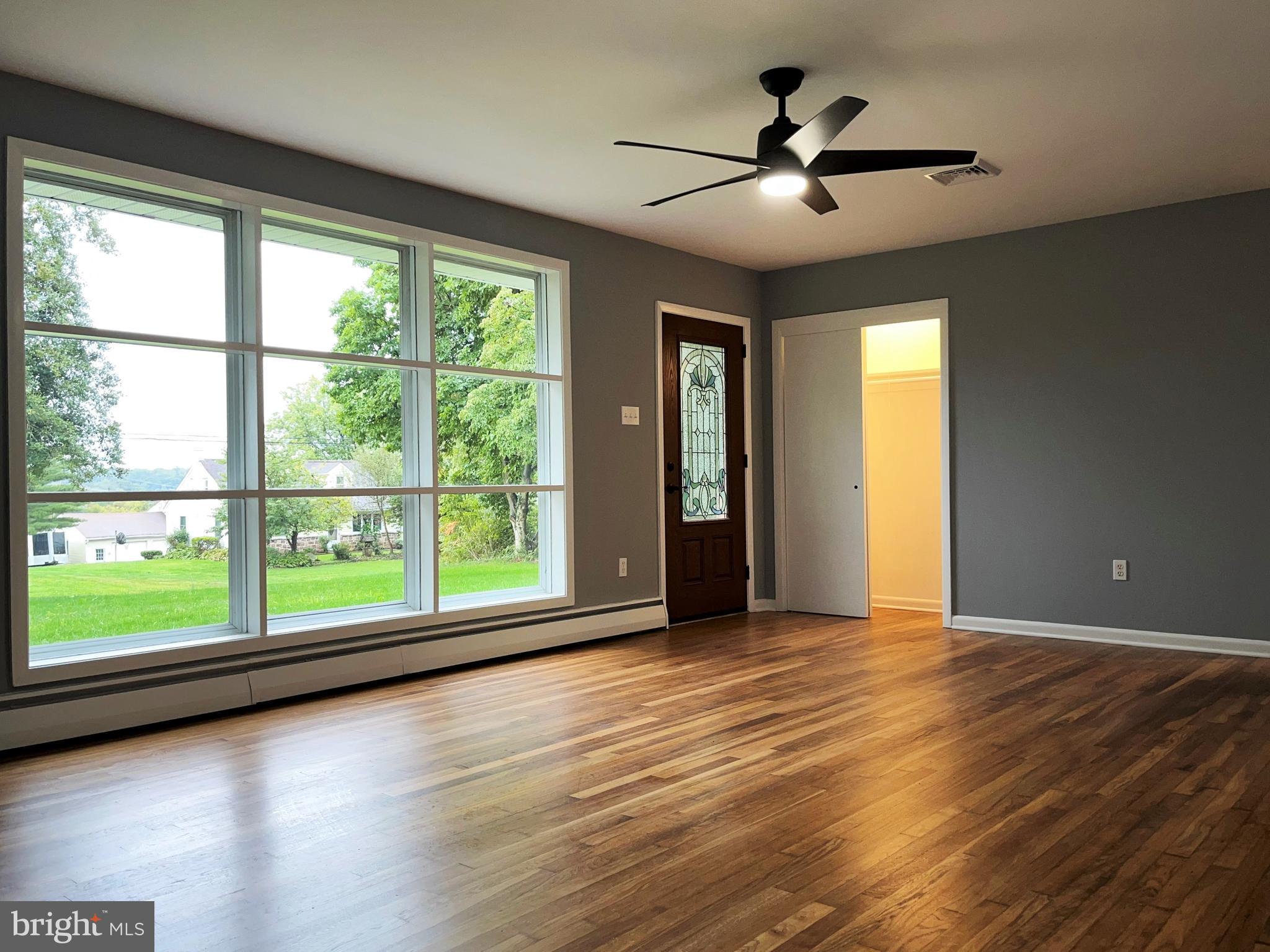 910 Spring City Road Phoenixville, PA 19460 - Photo 13 of 35 Window filled Living Room