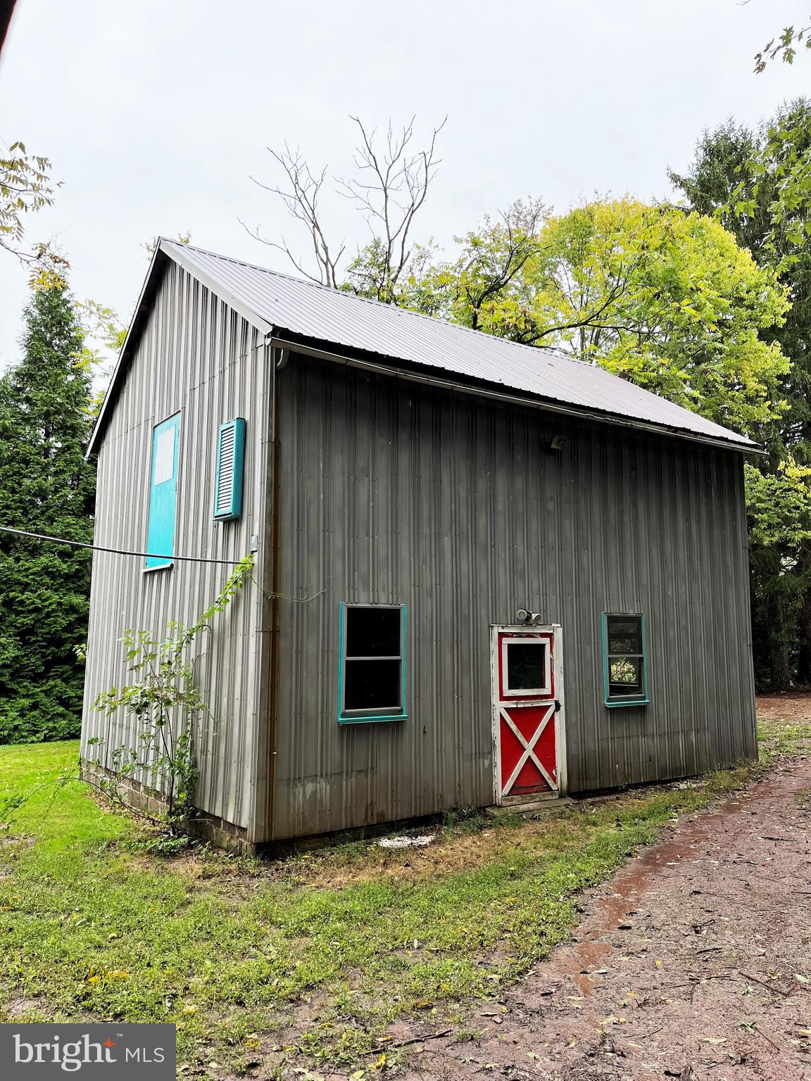 910 Spring City Road Phoenixville, PA 19460 - Photo 31 of 35 Detached Garage Barn Workshop