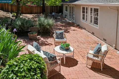 $1,299,000 | 169 Natalie Drive, Moraga, CA 94556