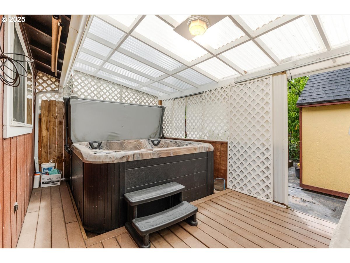 719 South Chehalem Street Newberg, OR 97132 - Photo 21 of 27 a room with storage and utility