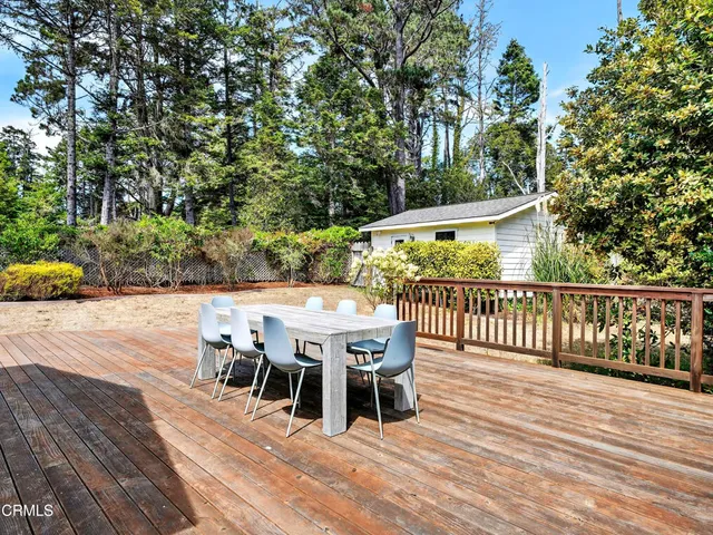 a outdoor view with a sitting space