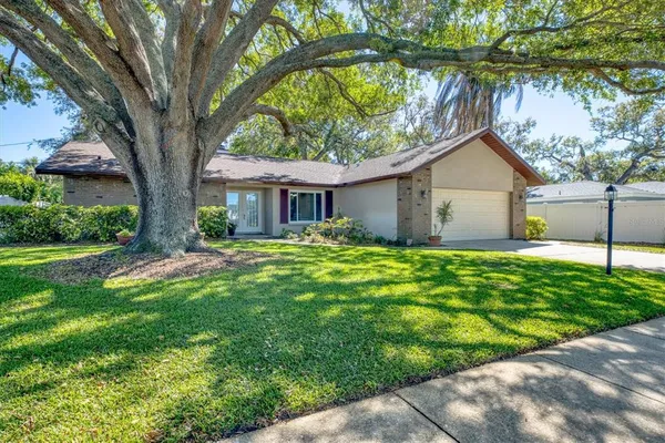 $3,600 | 13964 106th Avenue North, Largo, FL 33774