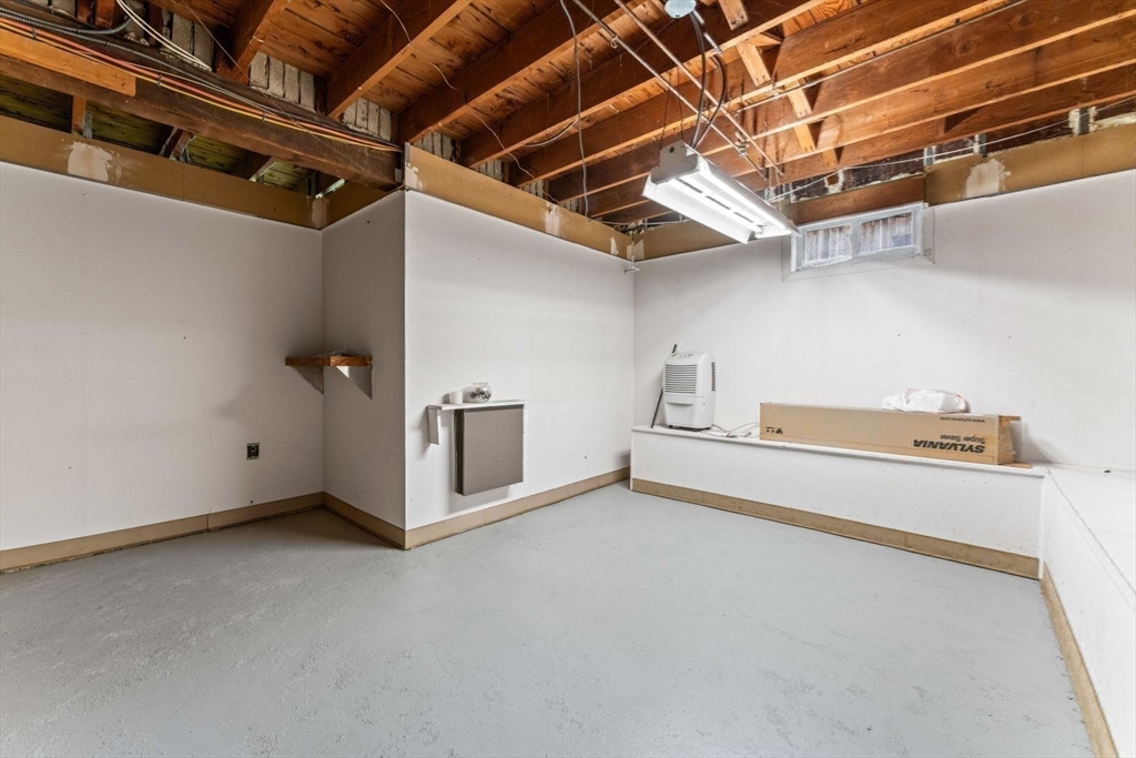 17 Harrington Road Waltham, MA 02452 - Photo 30 of 38