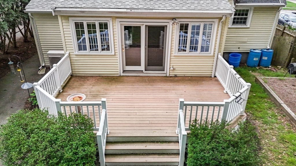 17 Harrington Road Waltham, MA 02452 - Photo 32 of 38