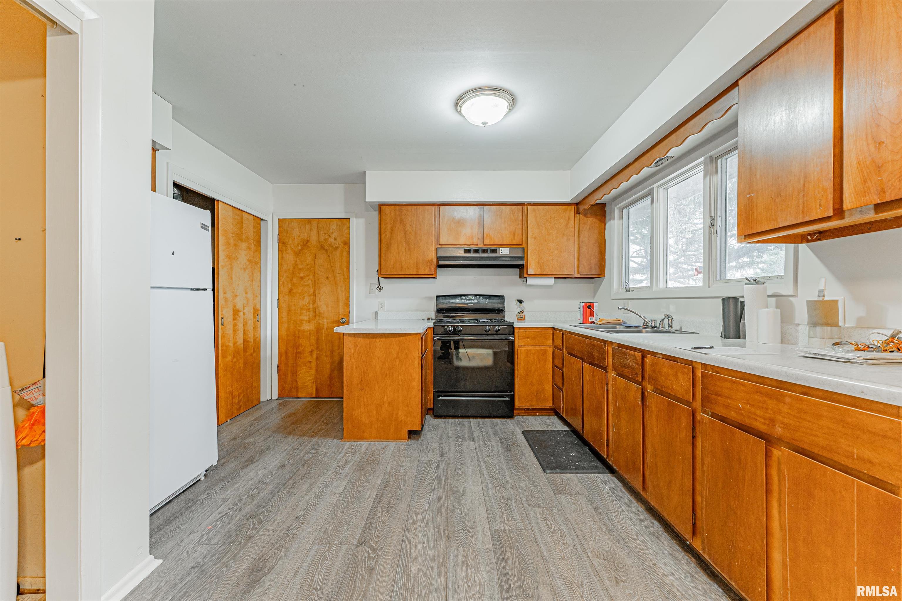 204 5th Street Armington, IL 61721 - Photo 11 of 19 Gallery Image 11