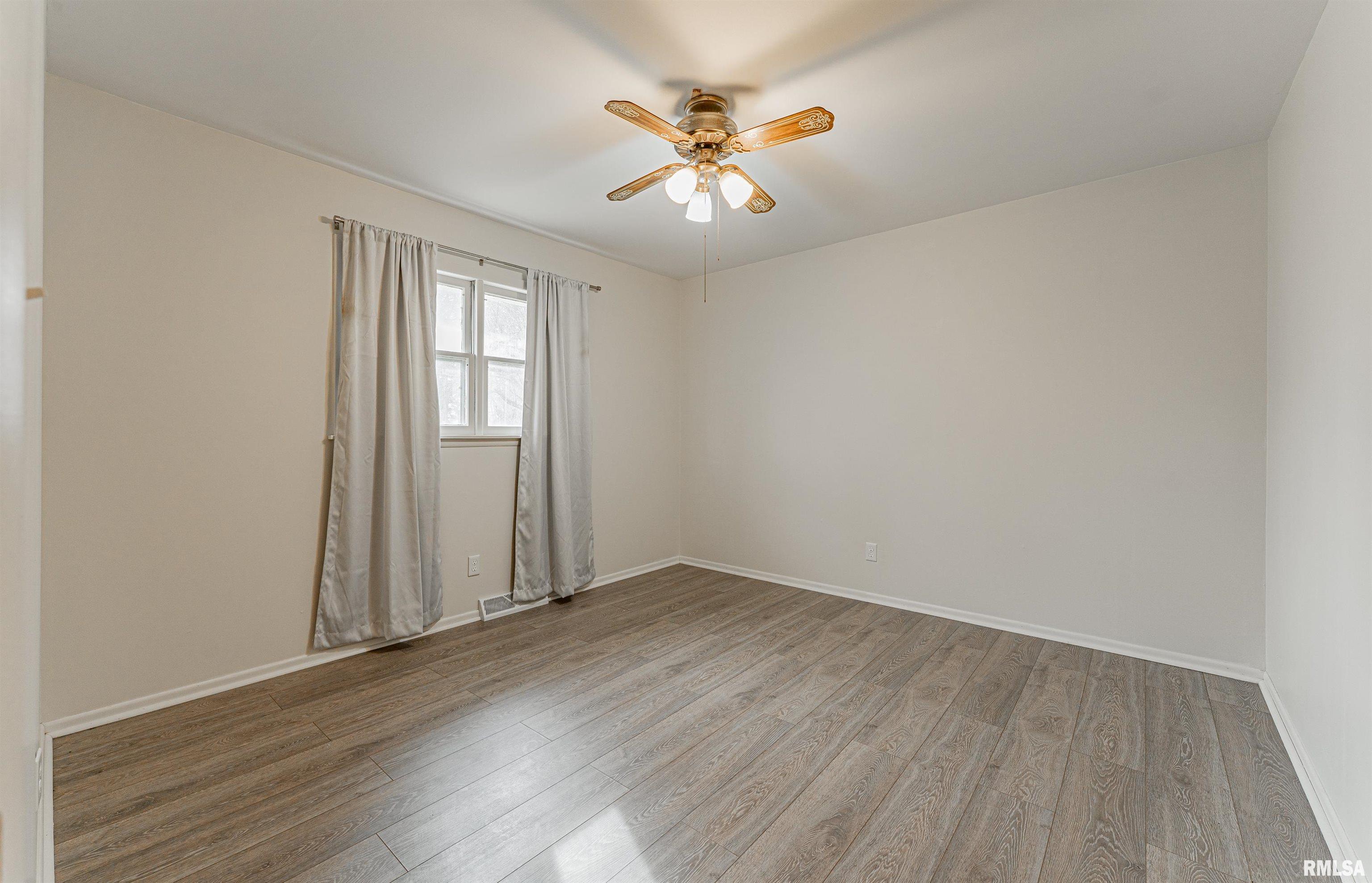 204 5th Street Armington, IL 61721 - Photo 14 of 19 Gallery Image 14