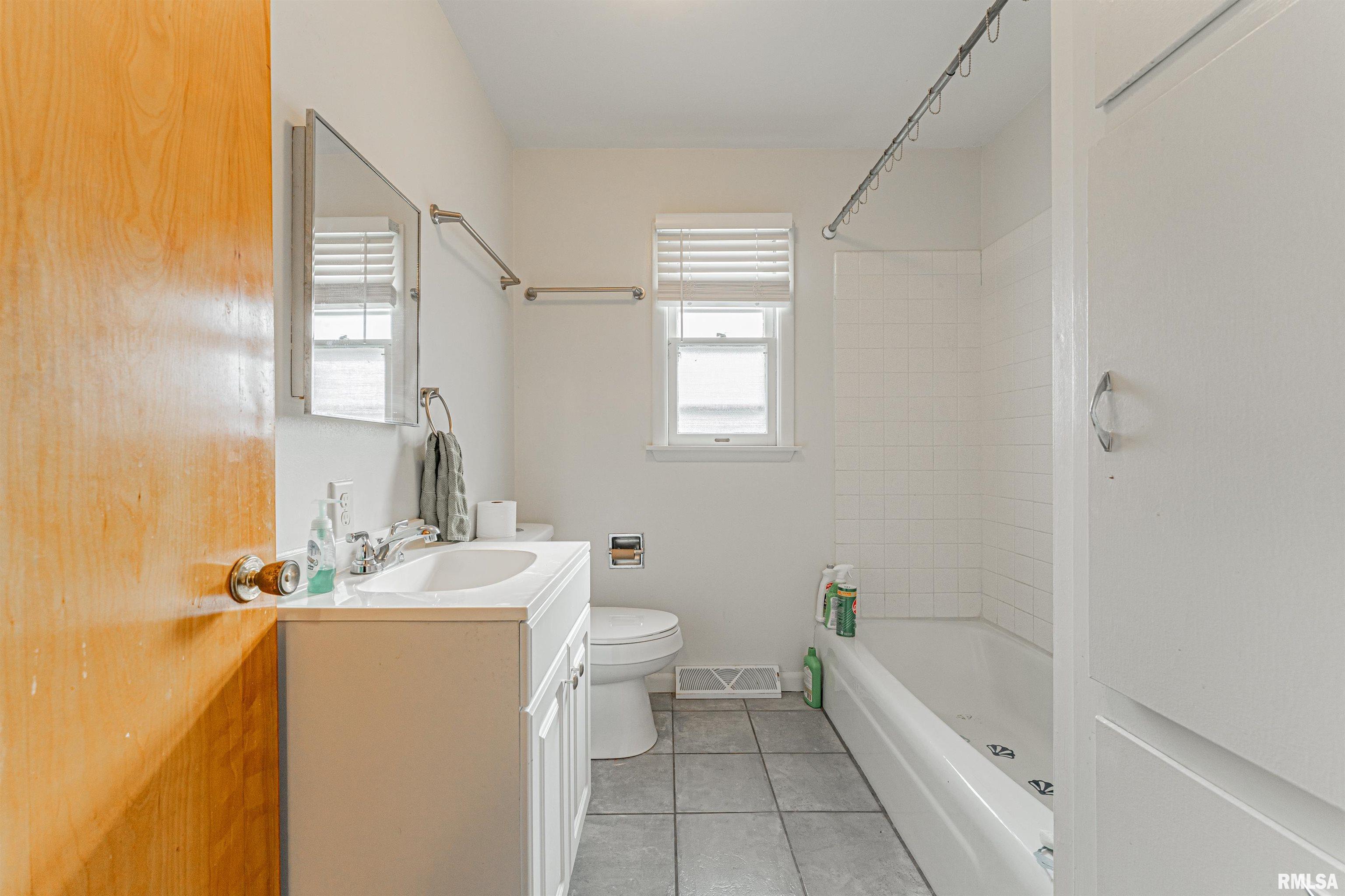 204 5th Street Armington, IL 61721 - Photo 18 of 19 Gallery Image 18