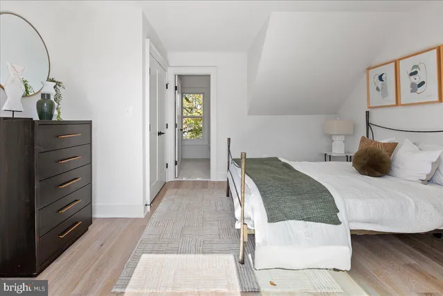 $1,525,000 | 909 North Irving Street, Arlington, VA 22201