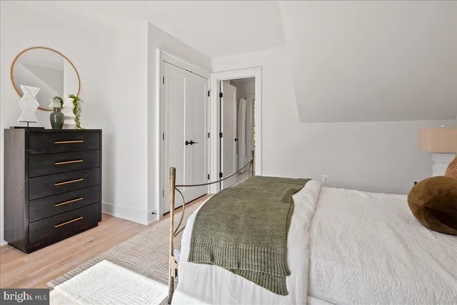 $1,525,000 | 909 North Irving Street, Arlington, VA 22201