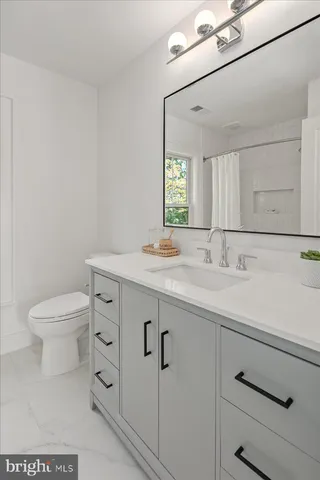 $1,525,000 | 909 North Irving Street, Arlington, VA 22201