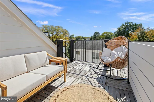 $1,525,000 | 909 North Irving Street, Arlington, VA 22201