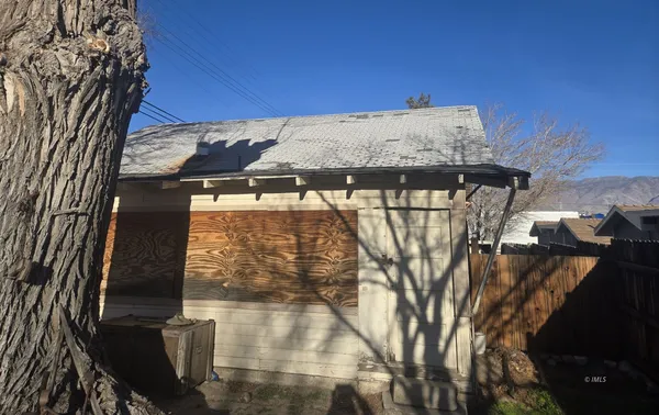 $220,000 | 507 South Edwards Street, Independence, CA 93526