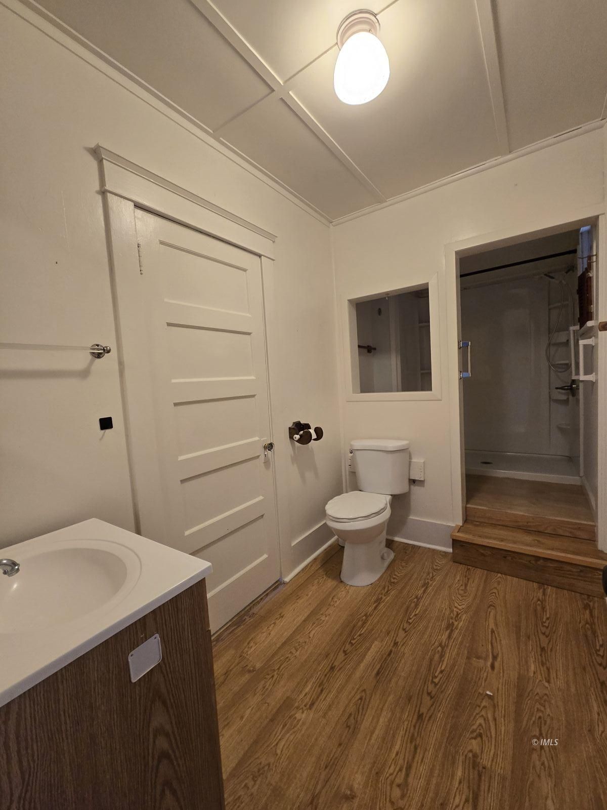 507 South Edwards Street Independence, CA 93526 - Photo 6 of 11 Bathroom