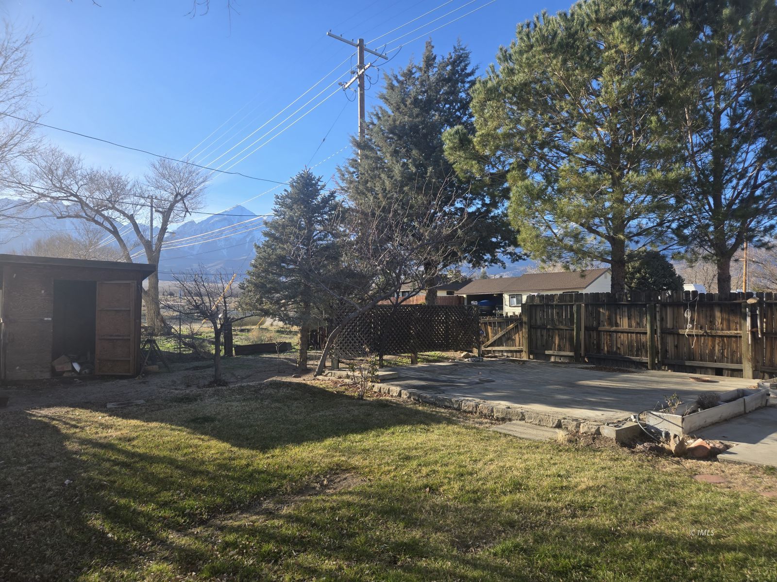507 South Edwards Street Independence, CA 93526 - Photo 9 of 11 Backyard