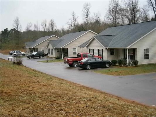 234-236 West Reedy Fork Road Seneca, SC 29678 - Photo 4 of 4 Gallery Image 4