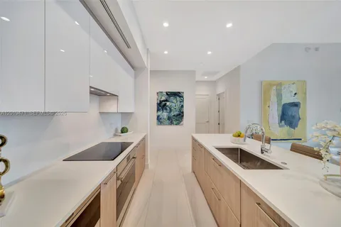 $2,000,000 | 153 North Seabreeze Boulevard, Unit 403, Fort Lauderdale, FL 33304