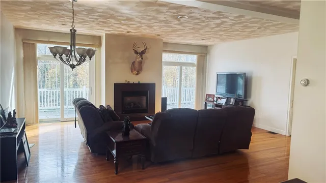 $599,000 | 30 Tarklin Road, Smithfield, RI 02814