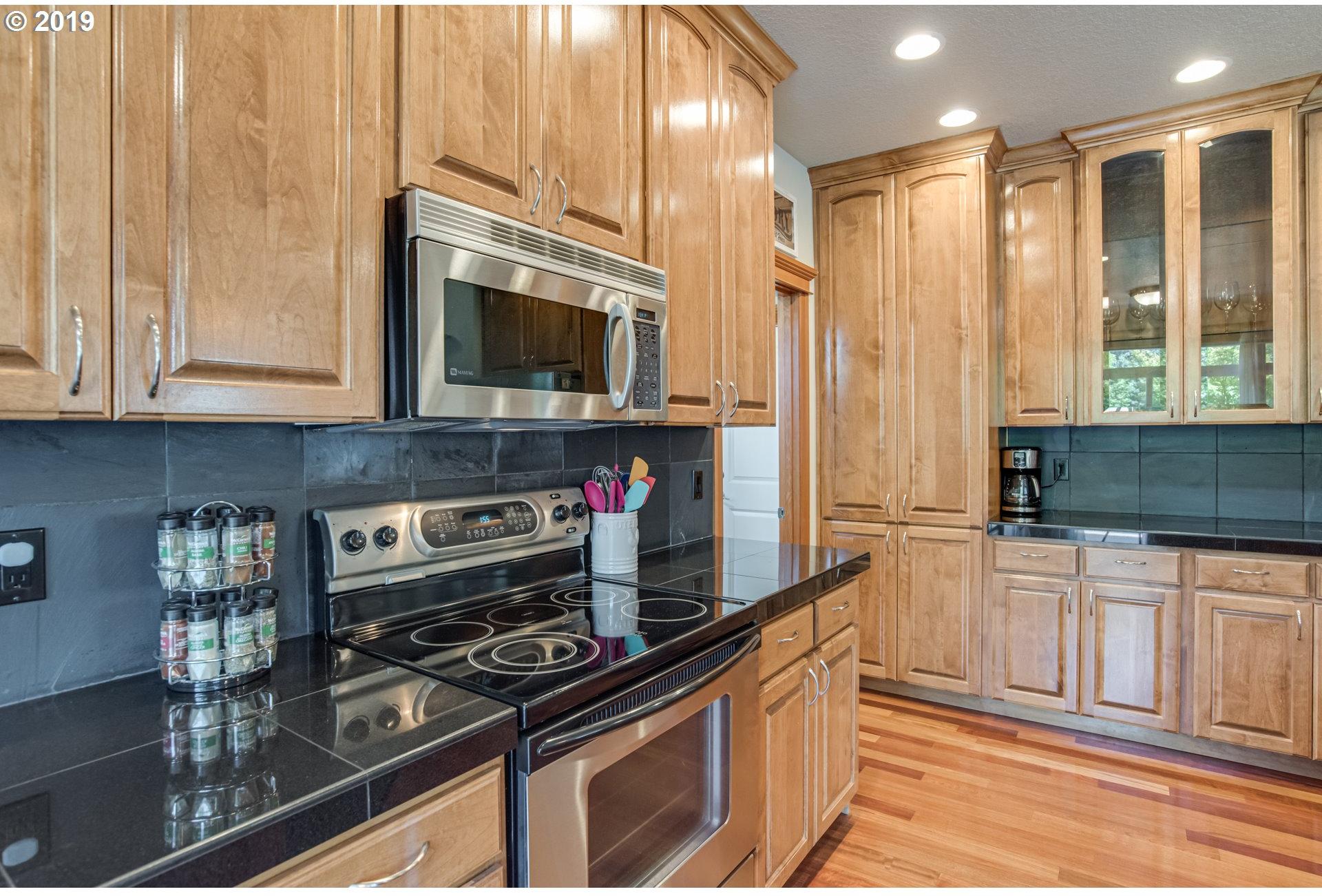 904 North 9th Way Ridgefield, WA 98642 - Photo 11 of 32 Gallery Image 11