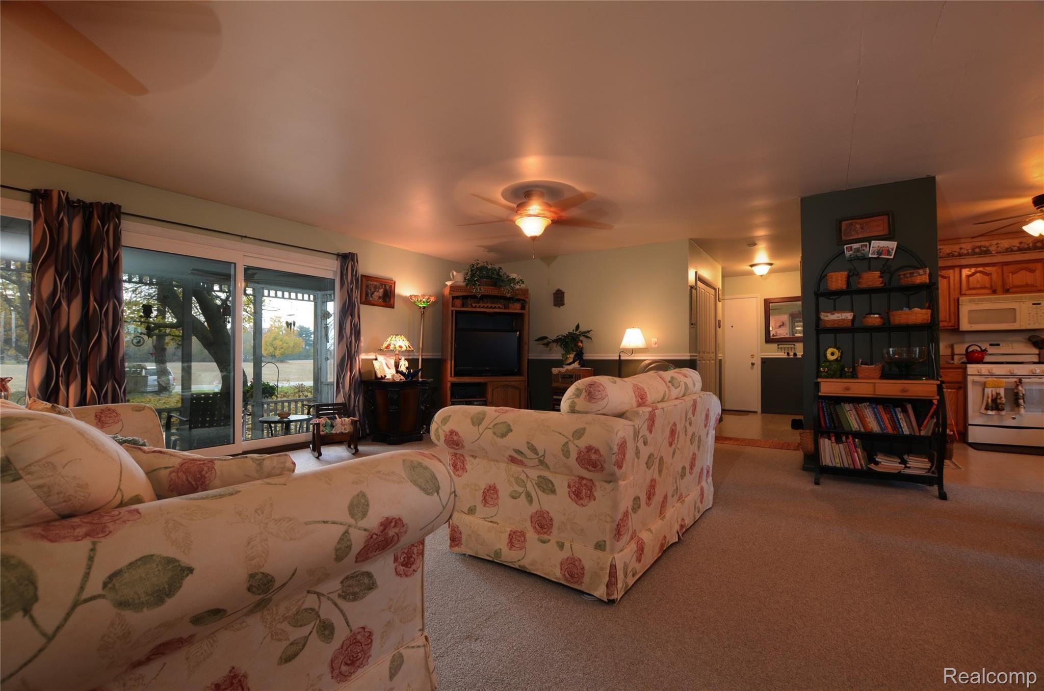 373 East Millington Road Mayville, MI 48744 - Photo 17 of 34 DSC_8562.JPG