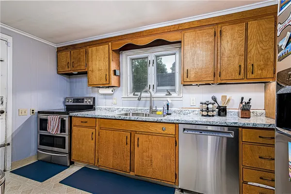 $379,900 | 28 Bakers Creek Road, Warwick, RI 02886