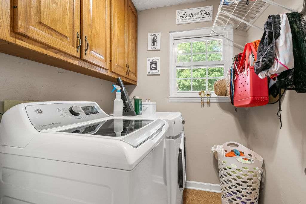 7 College View Drive Southwest Rome, GA 30161 - Photo 20 of 49 a utility room with dryer and washer