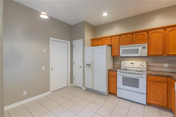 $2,400 | 6641 80th Avenue, Pinellas Park, FL 33781
