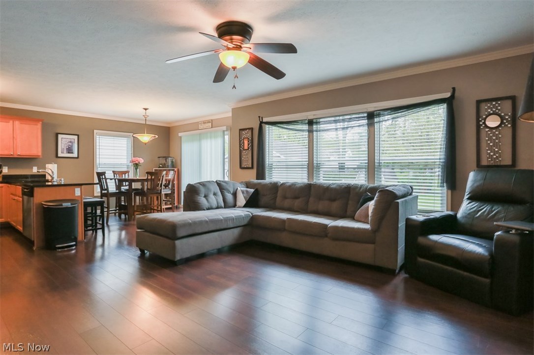 5700 Cherokee Road Cleveland, OH 44124 - Photo 8 of 33