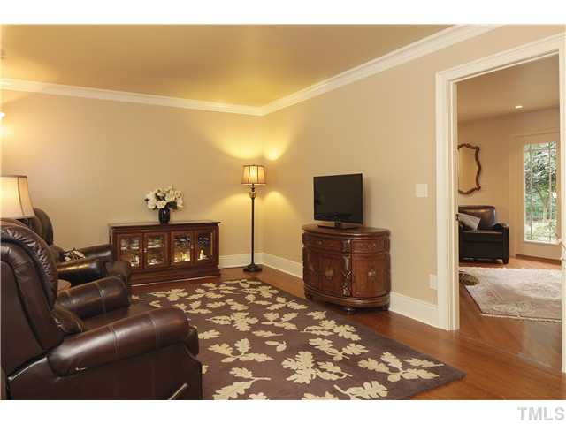 929 Pebblebrook Drive Raleigh, NC 27609 - Photo 5 of 25 Living Room